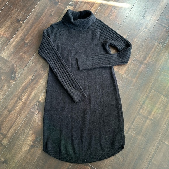 Sweater Dress - Picture 1 of 6